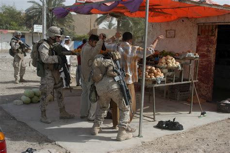 marines halt ramadi traffic capture insurgents  marine
