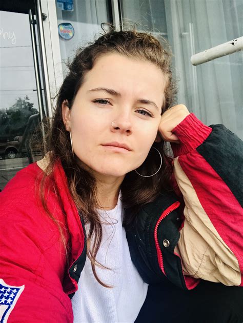 about the author – HearMeRoar Project: