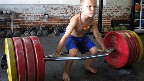 Study Proves Weightlifting is Good for Kids and Won't Stunt Their Growth