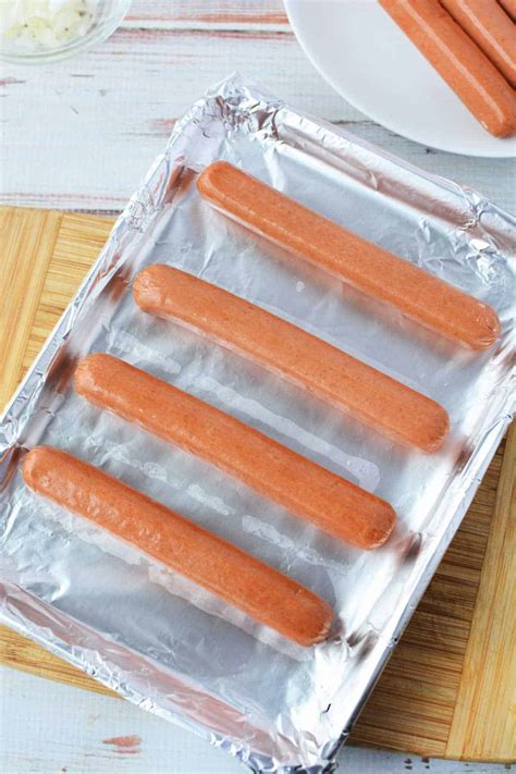 how to cook hot dogs in the oven