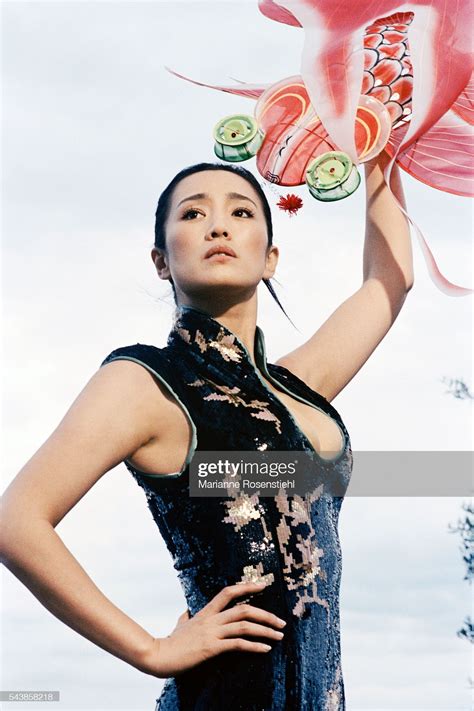 Chinese actress Gong Li | Gong li, Arts martiaux, Gongs
