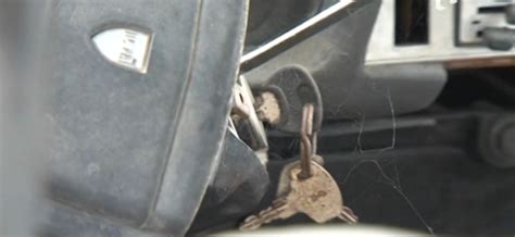 ai  dacie veche roasa de rugina pe care nu  mai folosesti  ar