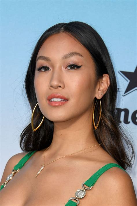 Film critics found a surprising secret about tammy and the bachelor stars 18