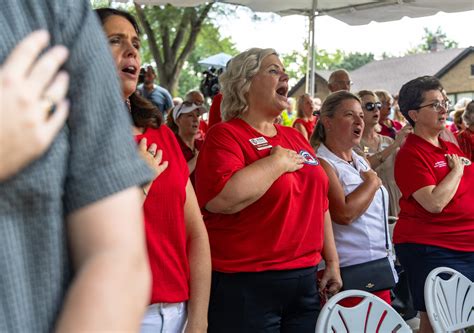 Employees are debating Tribune salaries on internal forums 22