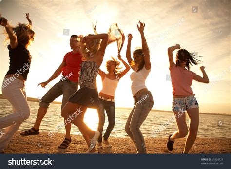 211,008 People Dancing Night Images, Stock Photos & Vectors | Shutterstock