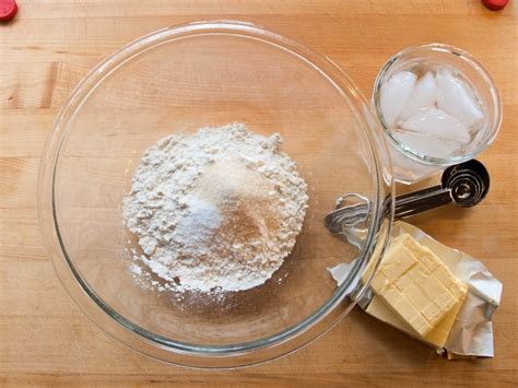 Coconut Cream Pie - Creamy Classic Dessert Recipe