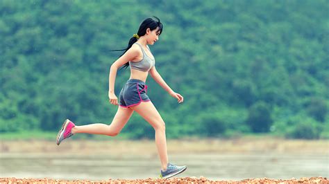 Sprinting vs Jogging: the Differences and Benefits of Each