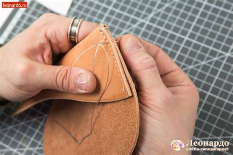 Кожаный чехол для очков | Cap patterns, Wallet, Leonardo
