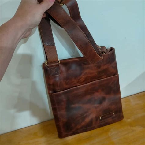 MANZONI ITALY Brown Oiled Leather Messenger bag VGUC(s)