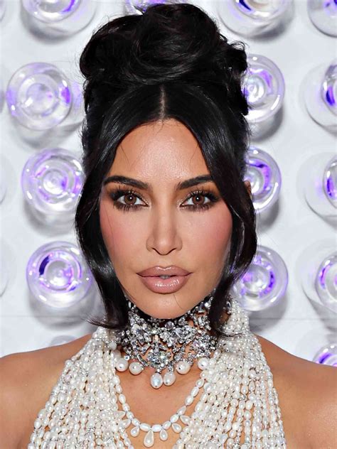 20 of Kim Kardashian's Best Makeup Looks Over the Years