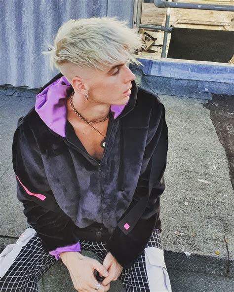 ren  ren rapper weekly