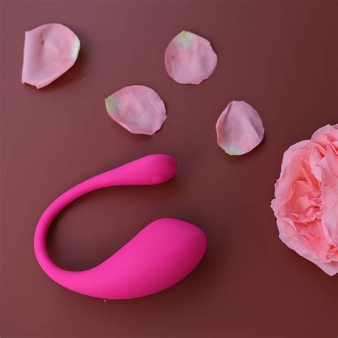 Lovense Lush 3 Bluetooth Remote Controlled Vibrator | Cirilla's