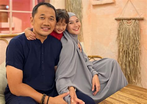 zaskia adya mecca punya anak berkulit sensitif   memilih