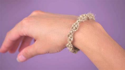 how to make hemp bracelets