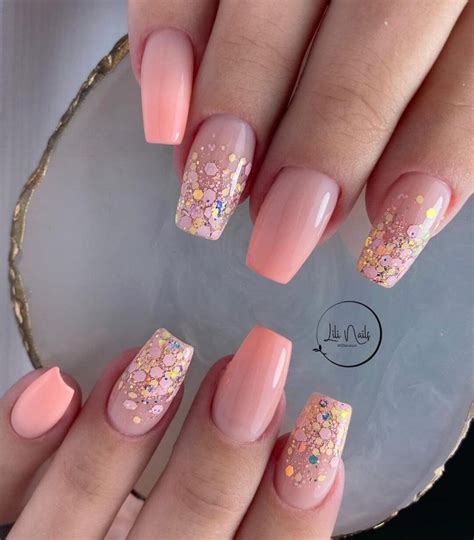 Airbrush Nail Art Designs by Professionals - K4 Fashion