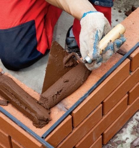 кладка барбекю из кирпича | Caminetti rustici, Arredamento giardino ...