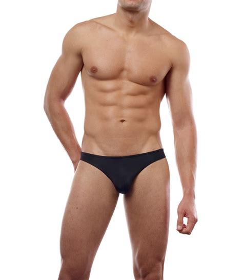 Speedo Men: Save 25% off all Cover Male Underwear at Mensuas