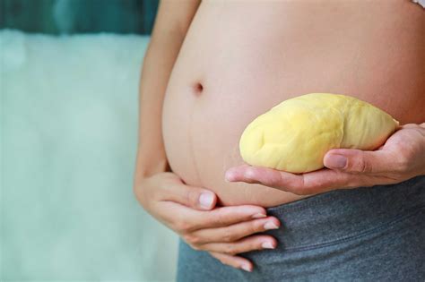 Ibu Hamil Makan Durian? Apakah Ada Dampaknya?