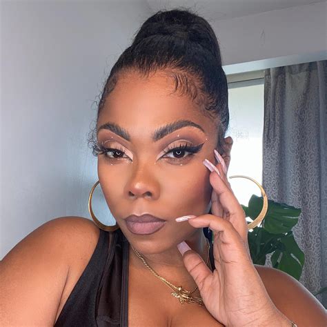 NanaNicole.xo's Amazon Page