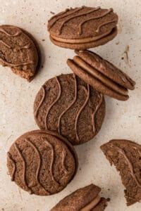 Homemade Fudge Rounds (Copycat Little Debbie Recipe)