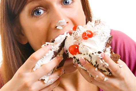 To increase your appetite, watch yourself eat