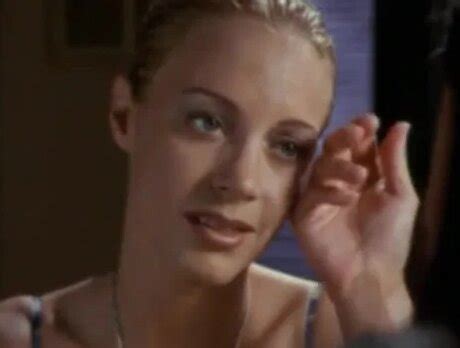 Эммануэль 2000: Быть Эммануэль (Emmanuelle 2000: Being Emmanuelle)