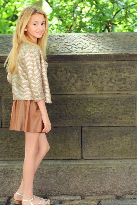 Pin by A Little Of This on Pale Cloud Girls | Fashion models, Young