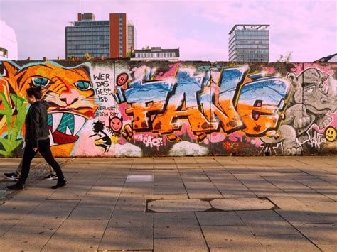 A Guide to Sankt Pauli, Hamburg - Alex Getting Lost