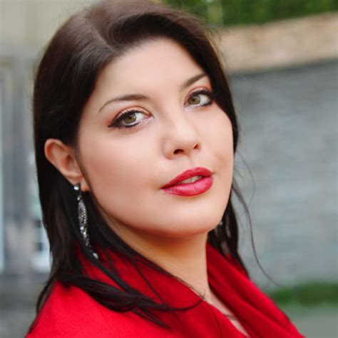 Megan Marie Hart im Opernmagazin-Portrait – DAS OPERNMAGAZIN