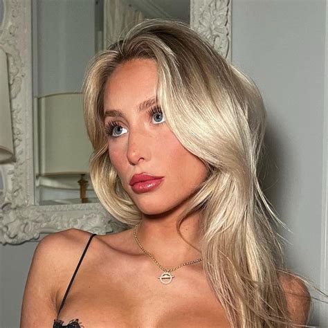 “Jelly Lips” Are the Juicy Makeup Trend We’re Wearing All Summer Long