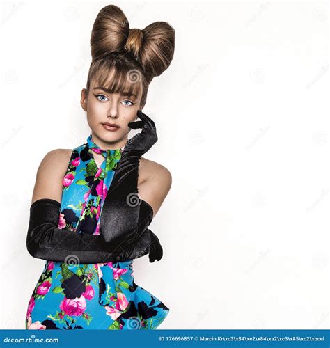 Pretty Young Girl Beauty Portrait. Elegant Fashion Glamorous Teen Model