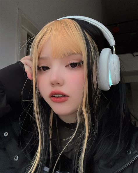 Mili | I had 5 minutes of self-esteem after days of feeling bad (＠´ー`)ﾉ