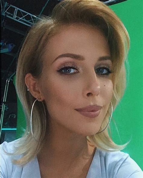 Биография Оксана Стрельцова