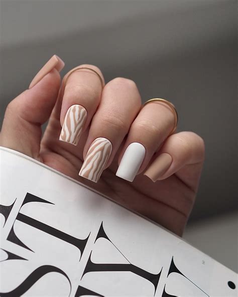 21+ Trending Acrylic Nail Designs (2025) - DrExplains