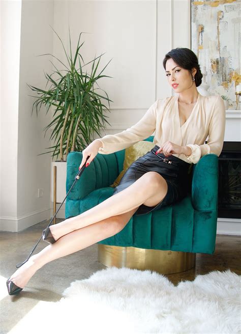 Mistress Iris, American dominatrix in Hong Kong