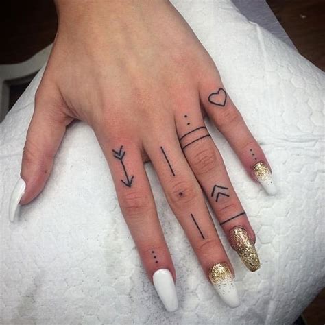 45 Stunning Small Tattoos For Women On Fingers - Blog | MakeupWale