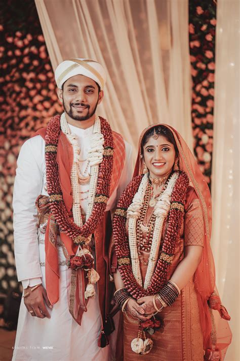 traditional coorg wedding couple portrait weva photography hindu