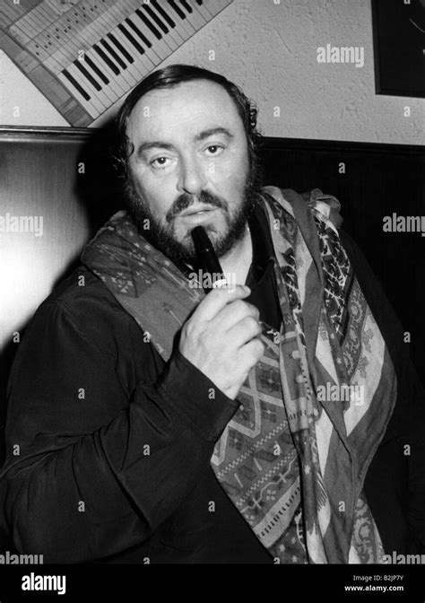 Pavarotti, Luciano, 12.10.1935 - 6.9.2007, Italian musician / artist ...