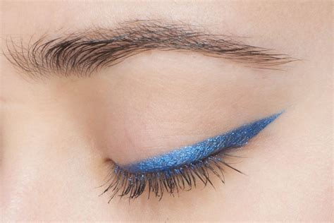 Весенняя коллекция макияжа Chanel. Обзор и свотчи | Beauty Insider ...