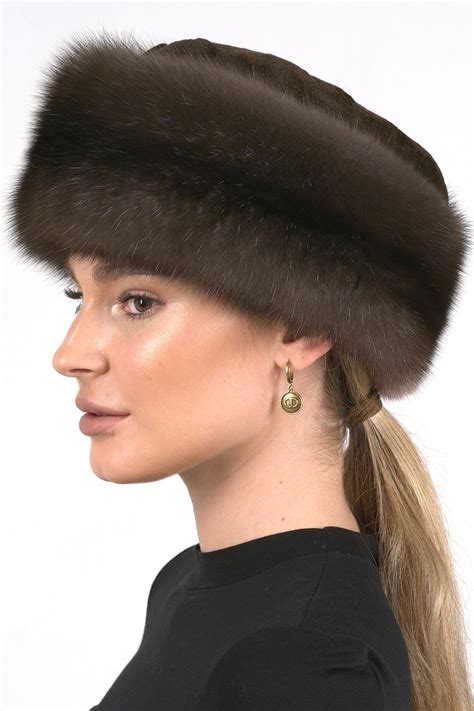 Шапка из баргузинского соболя, модель Стюардесса