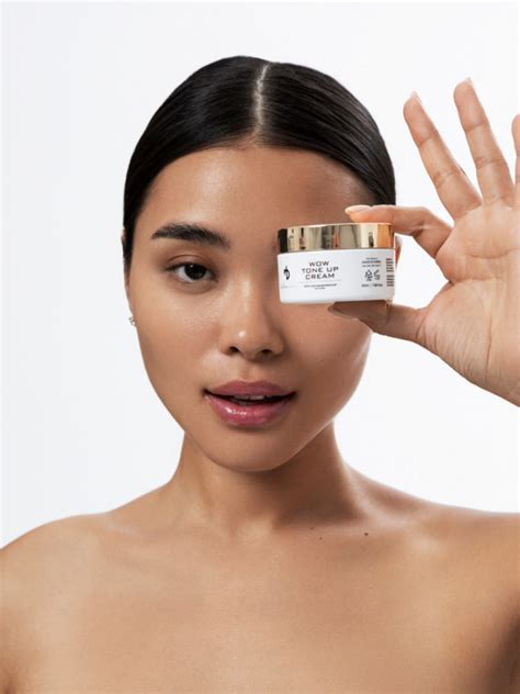 WOW Tone Up Cream