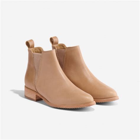 Eva Everyday Chelsea Boot Almond — Nisolo