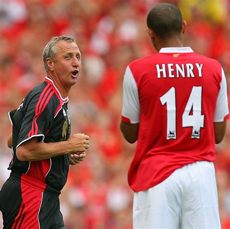 Ajax Retires Cruyff's 14 - FTBL | The home of football in Australia