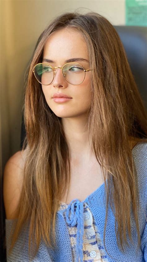 Kristina Pimenova 08/01/2022 • CelebMafia