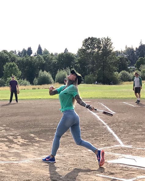 Janine Lindemulder (@ladyj_littlebutter) • Instagram photos and videos