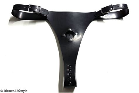 Strapon belt with optional plugs and lockable - Bizarre-Rubber-Shop