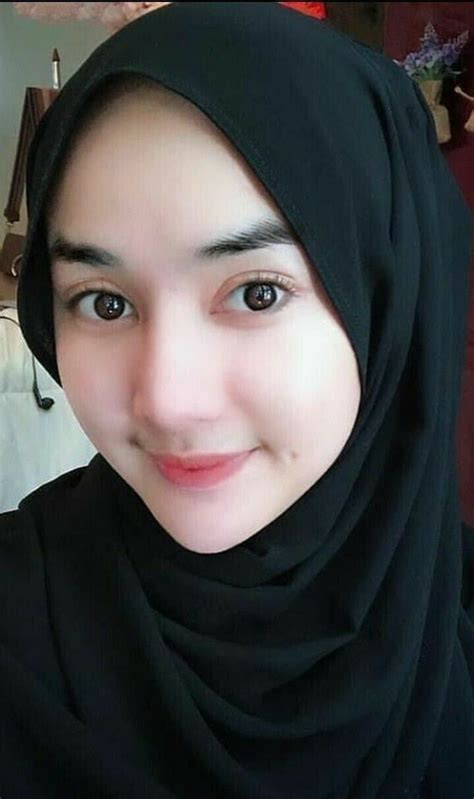 Pin oleh refliadi di HijaBeauty | Kecantikan, Jilbab cantik, Hijab