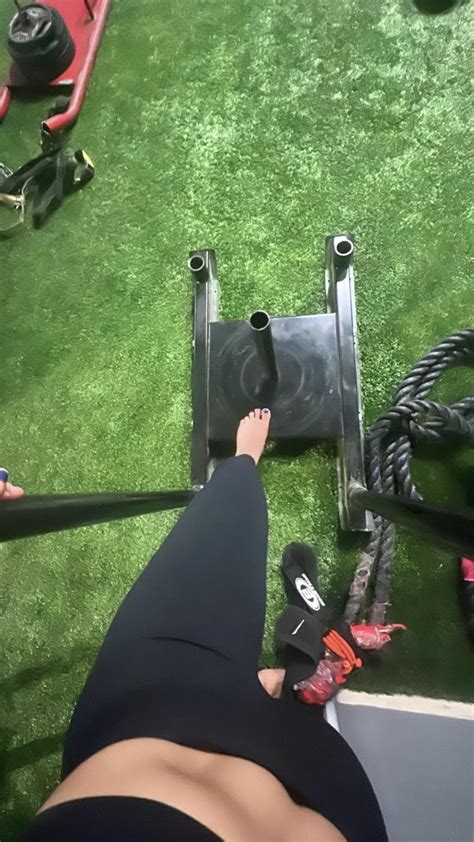 MMA Flyweight Valerie Loureda : r/WrestlingAndMMAFeet