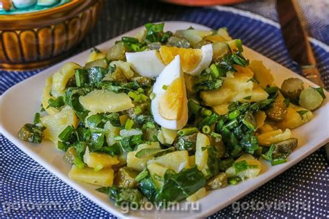 Салат с картофелем, щавелем и огурцами. Рецепт с фото