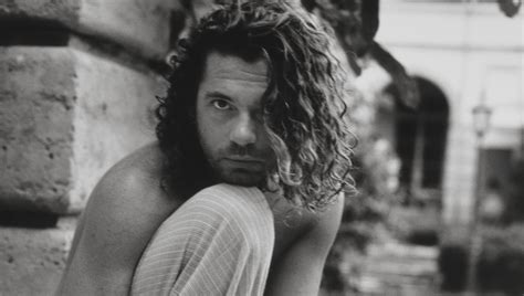 michael hutchence belgeseli mystify’dan ilk fragman – playtuşu
